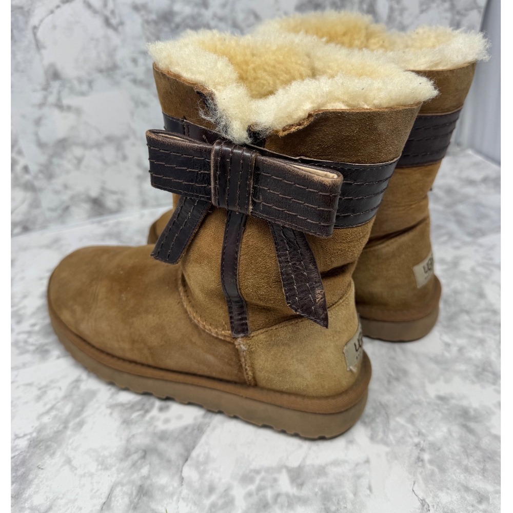 UGG Australia Chestnut Suede Leather Bow Shearling Boots rare Womens 8